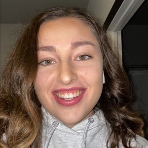 Meet your Posher, Mallory